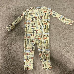 Bums & Roses Tools Pajama